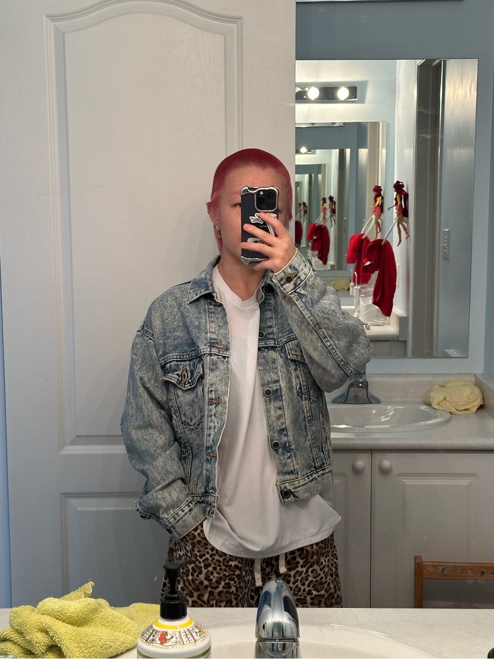 Vintage Levi’s acid wash jean jacket - Picture 7 of 7
